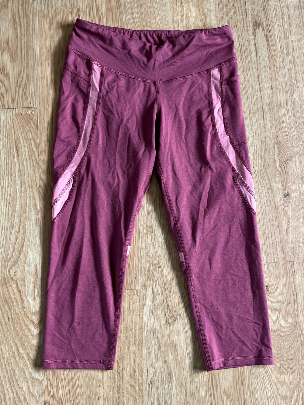 Champion Womens Cropped Capri Leggings M Purple/Pink Colorblock Mesh Yoga